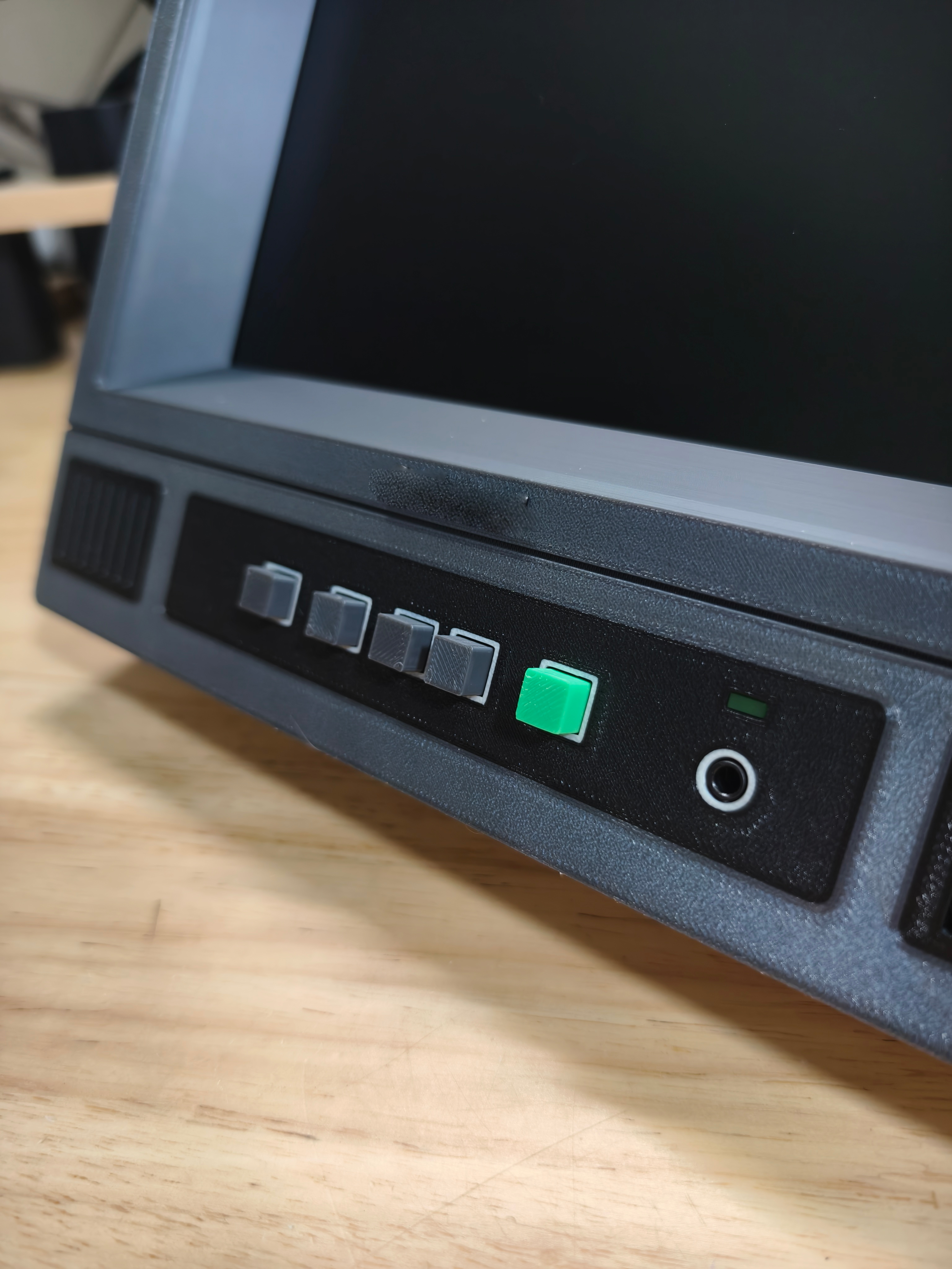Arcade Vibes - Monitor CRT Gaya 10.4 Inci Konsol